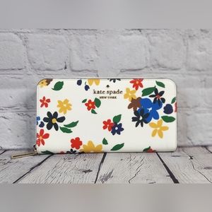 NWT Kate Spade Staci Sailing Floral Wallet